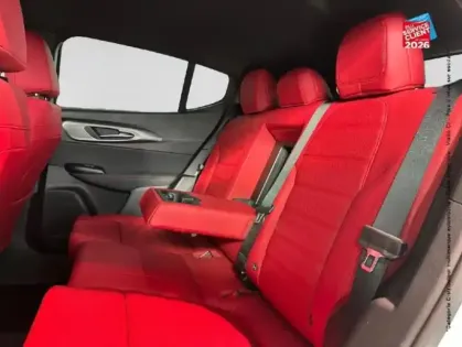 Photo 10 Alfa Romeo Tonale  1.5 Ibrida 175ch TI TCT