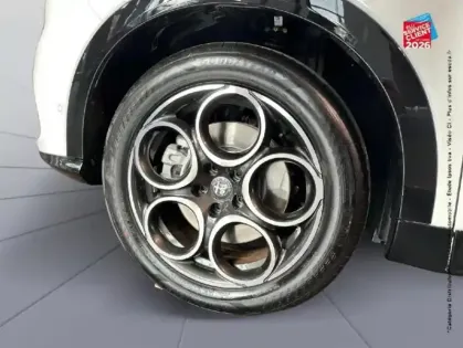 Photo 9 Alfa Romeo Tonale  1.5 Ibrida 175ch TI TCT