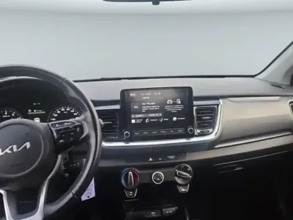 Photo 8 Kia Stonic  1.0 T-GDi 120ch MHEV Active iBVM6