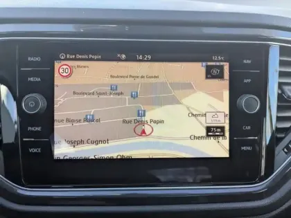 Photo 14 Volkswagen T-roc  1.5 TSI EVO 150ch Carat Euro6d-T