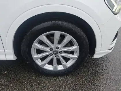 Photo 5 Audi Q3  35 TFSI 150ch Design S tronic 7