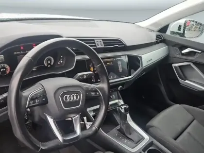 Photo 7 Audi Q3  35 TFSI 150ch Design S tronic 7