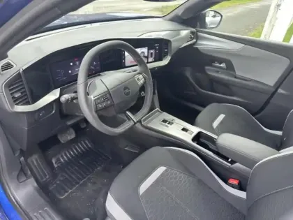 Photo 8 Opel Mokka  1.2 Turbo Hybrid 136ch Edition e-DCT6