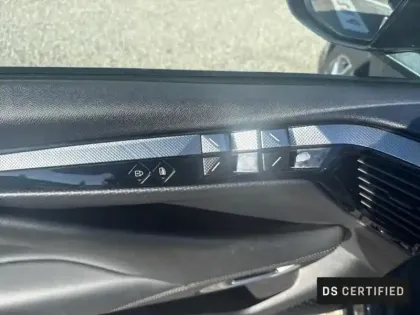 Photo 11 DS DS 4  E-TENSE 225ch Trocadero