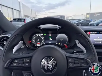 Photo 14 Alfa Romeo Tonale  1.5 Ibrida 175ch Veloce TCT