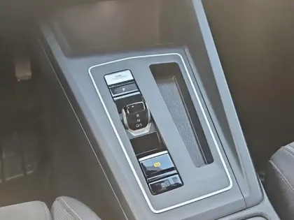 Photo 13 Volkswagen Golf  1.4 eHybrid OPF 204ch Style DSG6