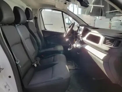 Photo 11 Renault Trafic  Fg L1H1 2T8 2.0 Blue dCi 110ch Confort