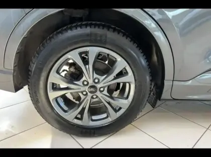 Photo 12 Ford Kuga  2.5 Duratec 190ch FHEV E85 ST-Line X BVA