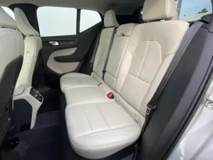 Photo 8 Volvo Xc40  B3 163ch Plus DCT 7