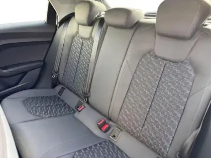 Photo 7 Audi A1  Sportback 30 TFSI 110ch Advanced S tronic 7