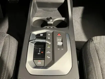 Photo 12 BMW Serie 1 Série 1 116A 122ch M Sport Design DKG7