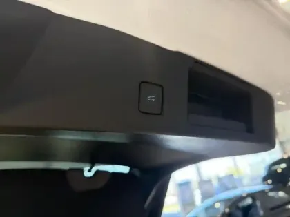 Photo 13 Ford Kuga  2.5 Duratec 243ch Hybride Rechargeable ST-Line X Powershift