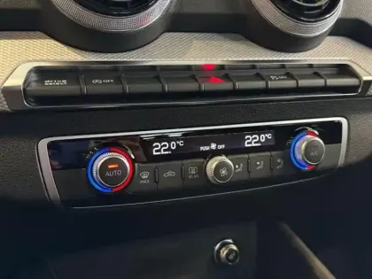 Photo 14 Audi Q2  35 TFSI 150ch Design S tronic 7