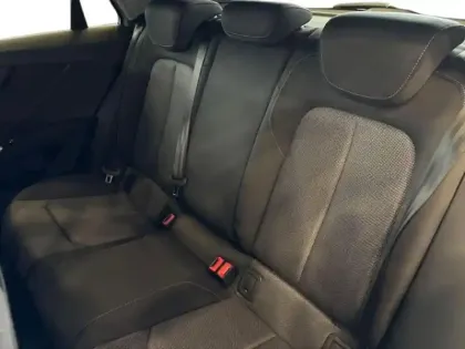 Photo 7 Audi Q2  35 TFSI 150ch Design S tronic 7