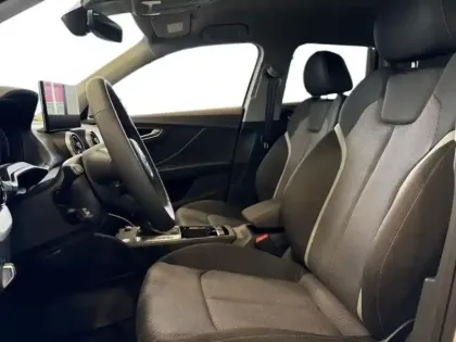 Photo 6 Audi Q2  35 TFSI 150ch Design S tronic 7