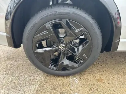 Photo 10 Volkswagen Tiguan  1.5 eTSI 150ch R-Line Exclusive DSG7