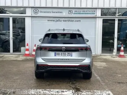Photo 5 Volkswagen Tiguan  1.5 eTSI 150ch R-Line Exclusive DSG7