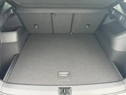 Photo 12 Volkswagen Tiguan  1.5 eTSI 150ch R-Line Exclusive DSG7