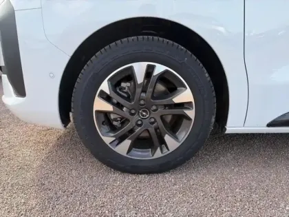 Photo 10 Opel Vivaro  Fg M 2.2 Diesel 180ch Sportive automatique