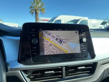 Photo 12 Volkswagen T-roc  1.0 TSI 110 Start/Stop BVM6