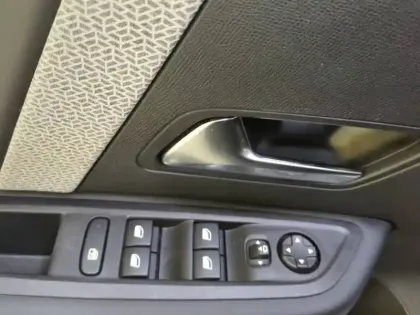 Photo 49 Citroën C4 Gén. III Ph1 C-Series 5