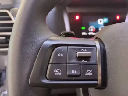 Photo 77 Citroën C4 Gén. III Ph1 C-Series 5