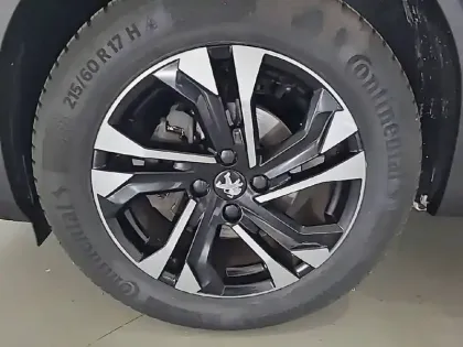 Photo 12 Peugeot 2008  PureTech 130 S&S EAT8