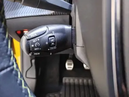 Photo 25 Peugeot 208  PureTech 100 S&S BVM6