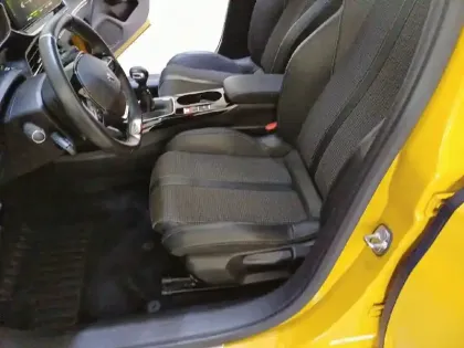 Photo 39 Peugeot 208  PureTech 100 S&S BVM6