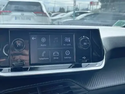 Photo 13 Peugeot 208  PureTech 75 S&S BVM5