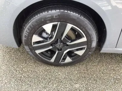 Photo 12 Peugeot 208  Electrique 54 kWh 156ch