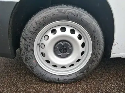 Photo 12 Peugeot Partner  FOURGON XL 950 KG BLUEHDI 130 S&S EAT8