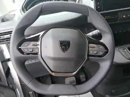 Photo 28 Peugeot Partner  FOURGON XL 950 KG BLUEHDI 130 S&S EAT8