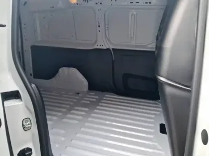 Photo 31 Peugeot Partner  FOURGON XL 950 KG BLUEHDI 130 S&S EAT8