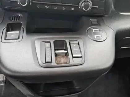 Photo 13 Peugeot Partner  FOURGON XL 950 KG BLUEHDI 130 S&S EAT8