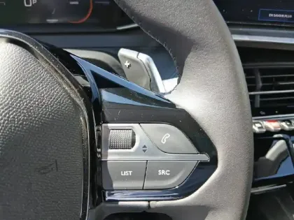 Photo 17 Peugeot 208  Hybrid 110 ch e-DCS6