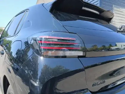 Photo 16 Peugeot 208  Hybrid 110 ch e-DCS6