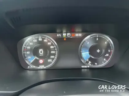 Photo 21 Volvo Xc60  D3 AdBlue 150 ch