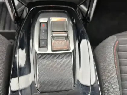 Photo 13 Peugeot 208  Electrique 50 kWh 136ch
