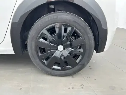 Photo 12 Peugeot 208  Electrique 50 kWh 136ch