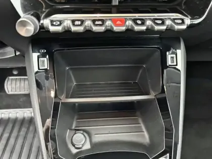 Photo 24 Peugeot 208  Electrique 50 kWh 136ch