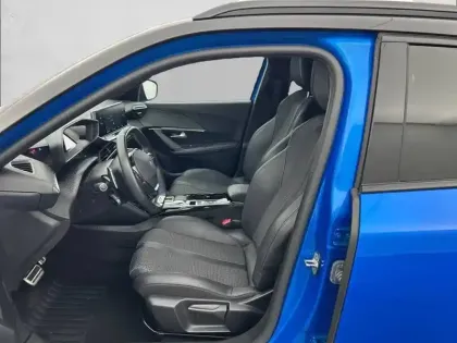 Photo 33 Peugeot 2008  PureTech 130 S&S EAT8