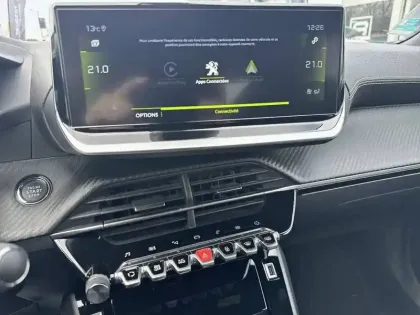 Photo 20 Peugeot 2008  PureTech 130 S&S EAT8