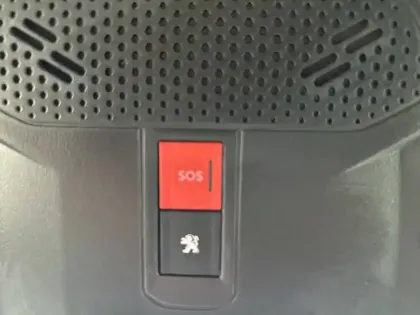 Photo 49 Peugeot 2008  PureTech 130 S&S EAT8