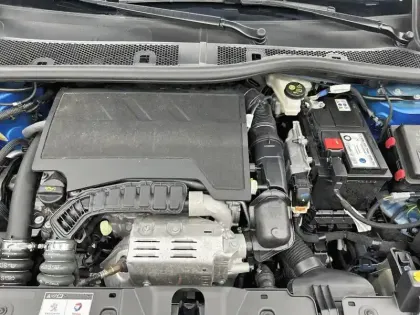 Photo 52 Peugeot 2008  PureTech 130 S&S EAT8