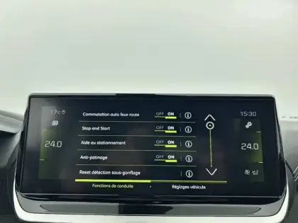 Photo 45 Peugeot 2008  PureTech 130 S&S EAT8