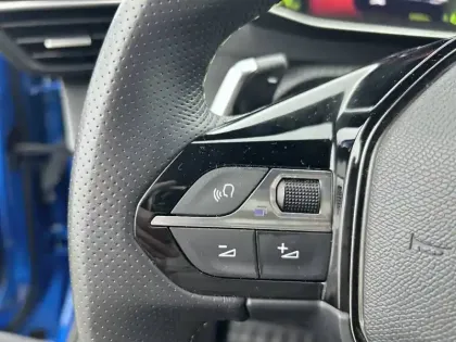 Photo 46 Peugeot 2008  PureTech 130 S&S EAT8