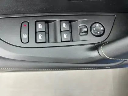 Photo 42 Peugeot 2008  PureTech 130 S&S EAT8