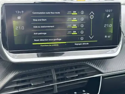 Photo 22 Peugeot 2008  PureTech 130 S&S EAT8