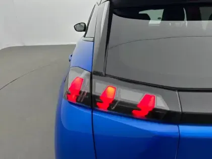 Photo 39 Peugeot 2008  PureTech 130 S&S EAT8